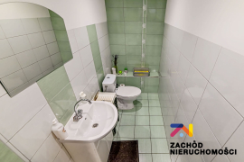 Budynek z lokalem użytkowym i mieszkaniem